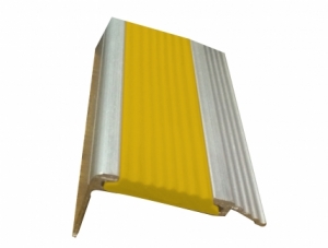 nariz-de-grada-de-aluminio-amarillo